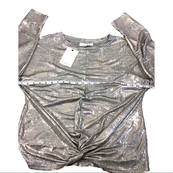 Fourteenth Place Gold Metallic Front Twist Top Size Medium - Picture 7 of 10